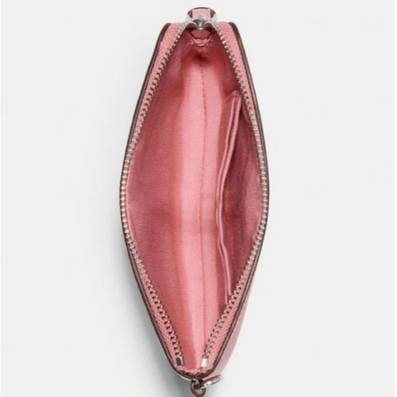 COACH BOXED CORNER ZIP WRISTLET WITH DAISY PRINT - Picture 2 of 3